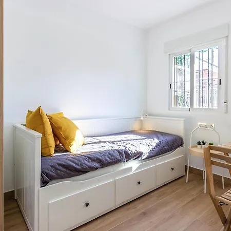 Apartament Lovely In With Kitchen
