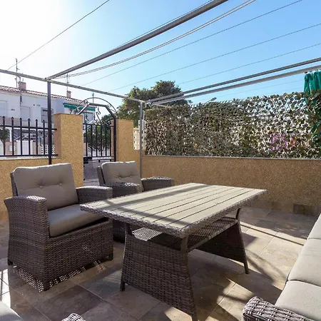 Lovely In With Kitchen Apartment